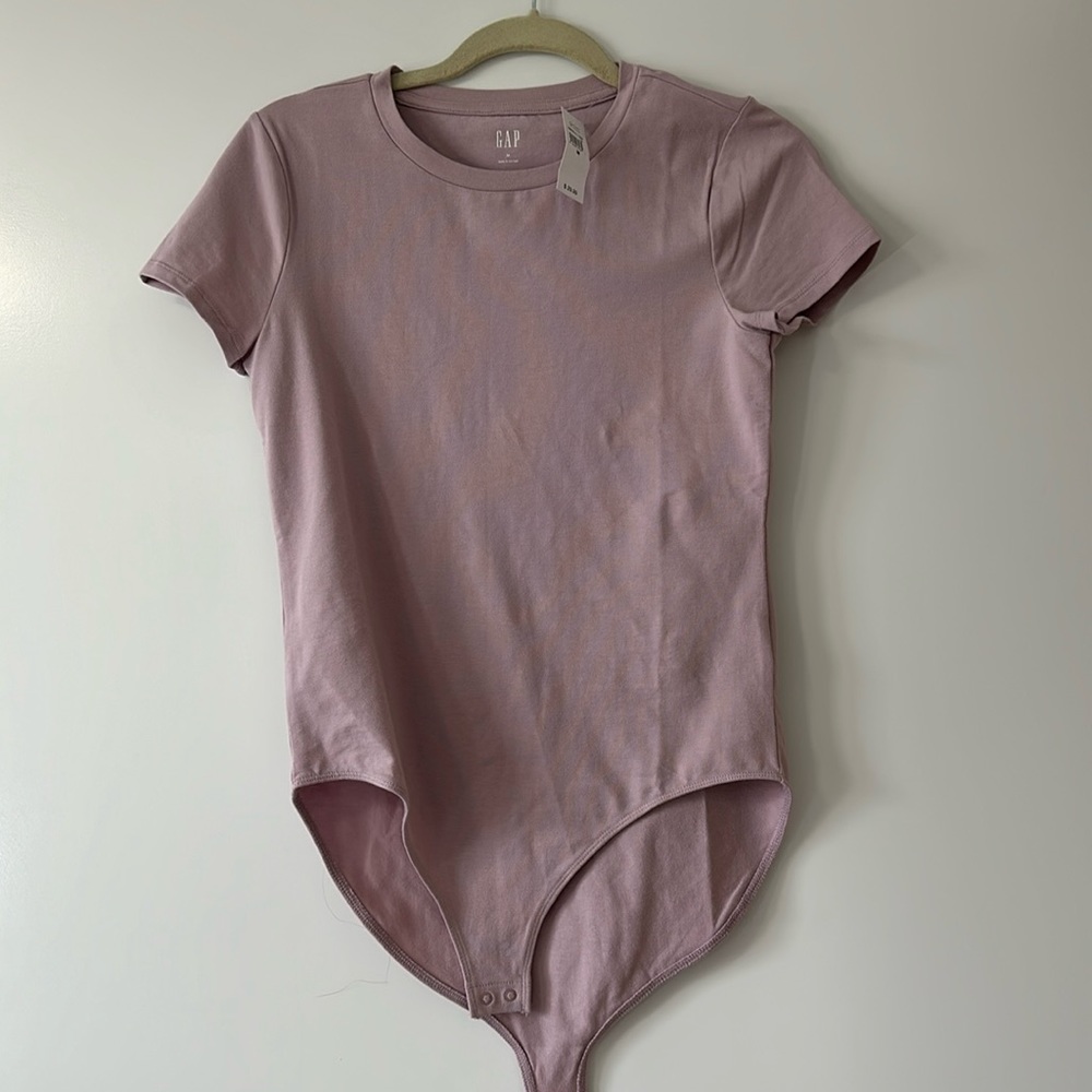 NWT Gap bodysuit size medium, light purple